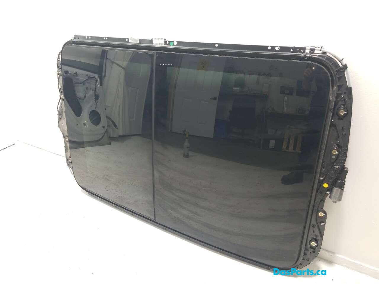 Sunroof Assembly