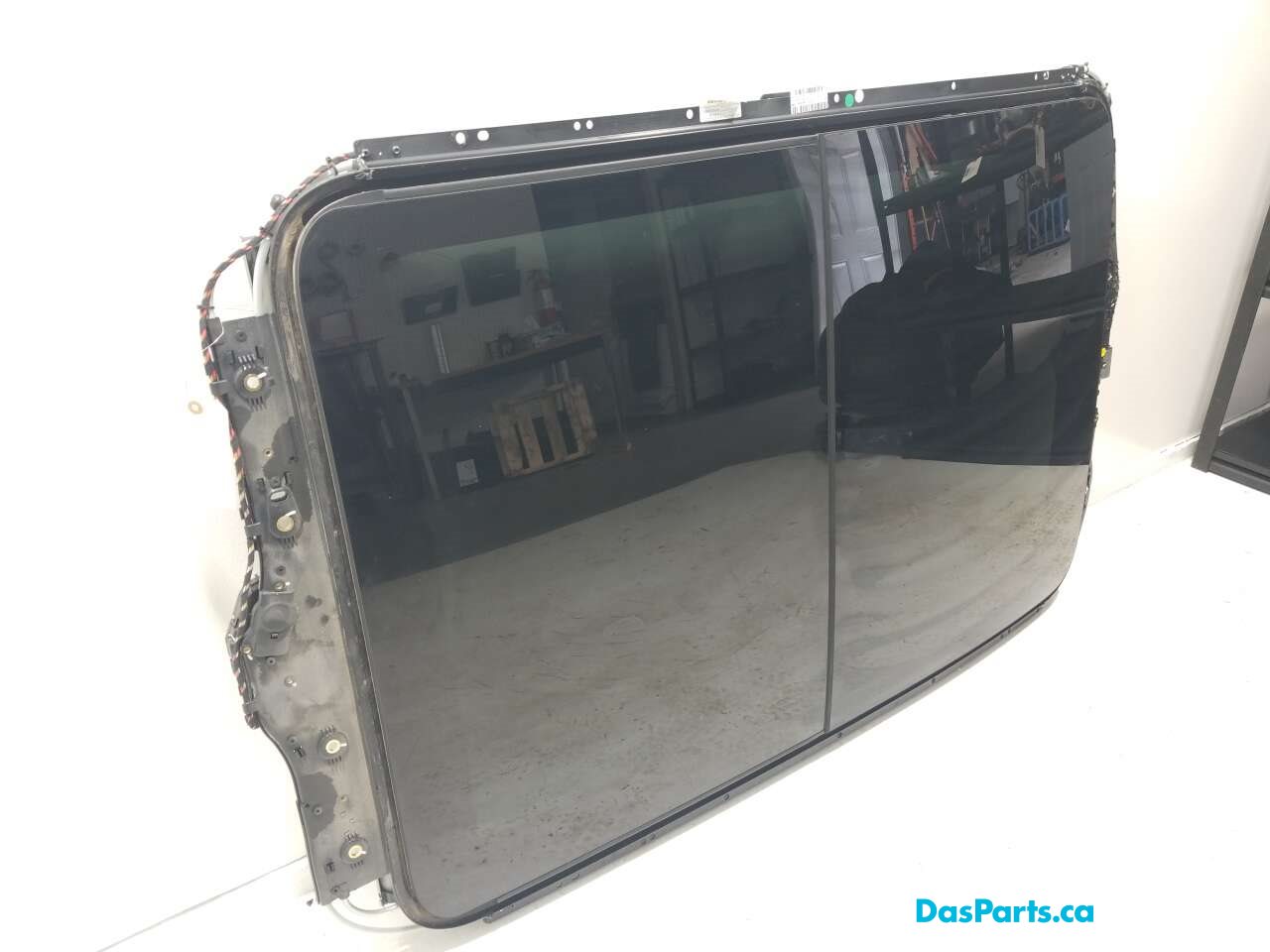 Sunroof Assembly