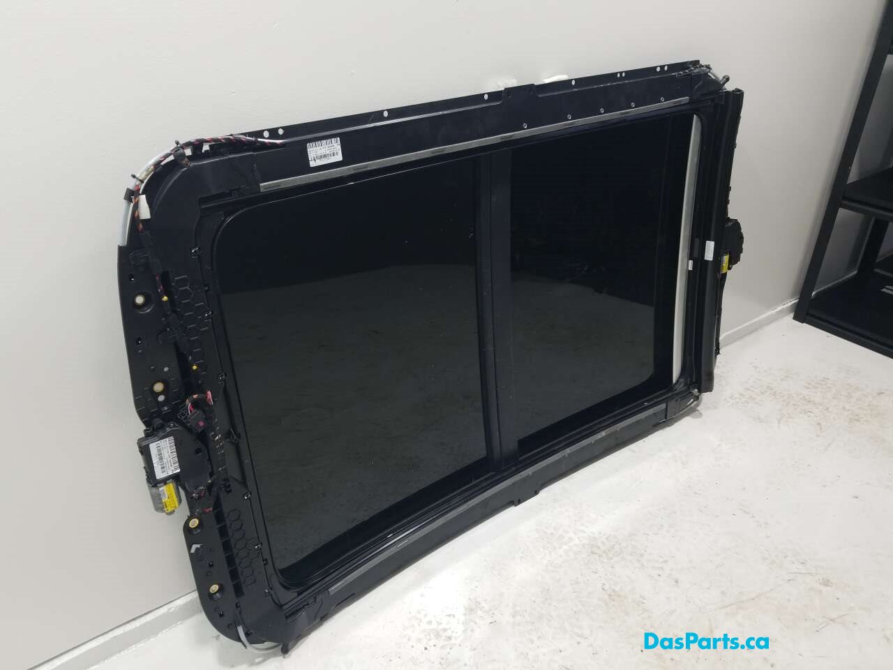 Sunroof Assembly