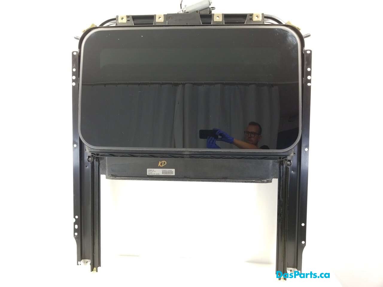 Sunroof Assembly
