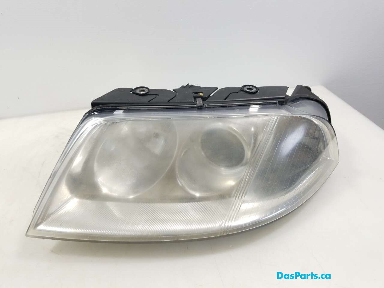 Headlight LF