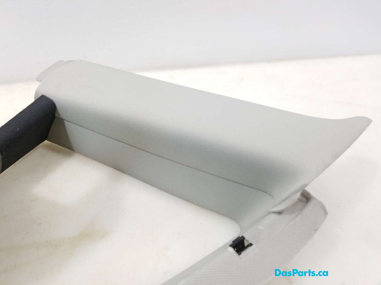Headliner D-Pillar Trim R