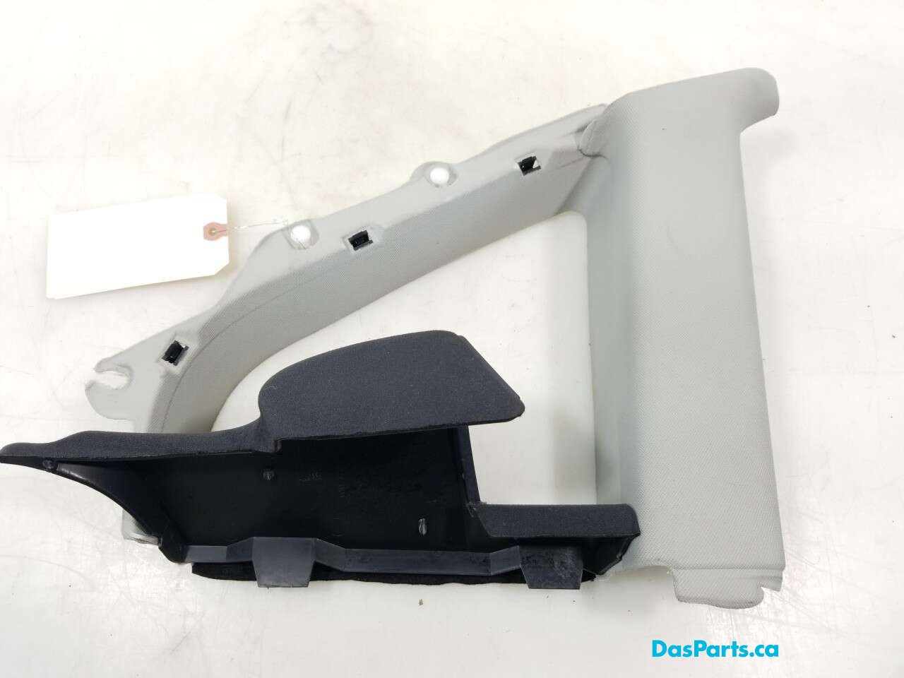Headliner D-Pillar Trim L