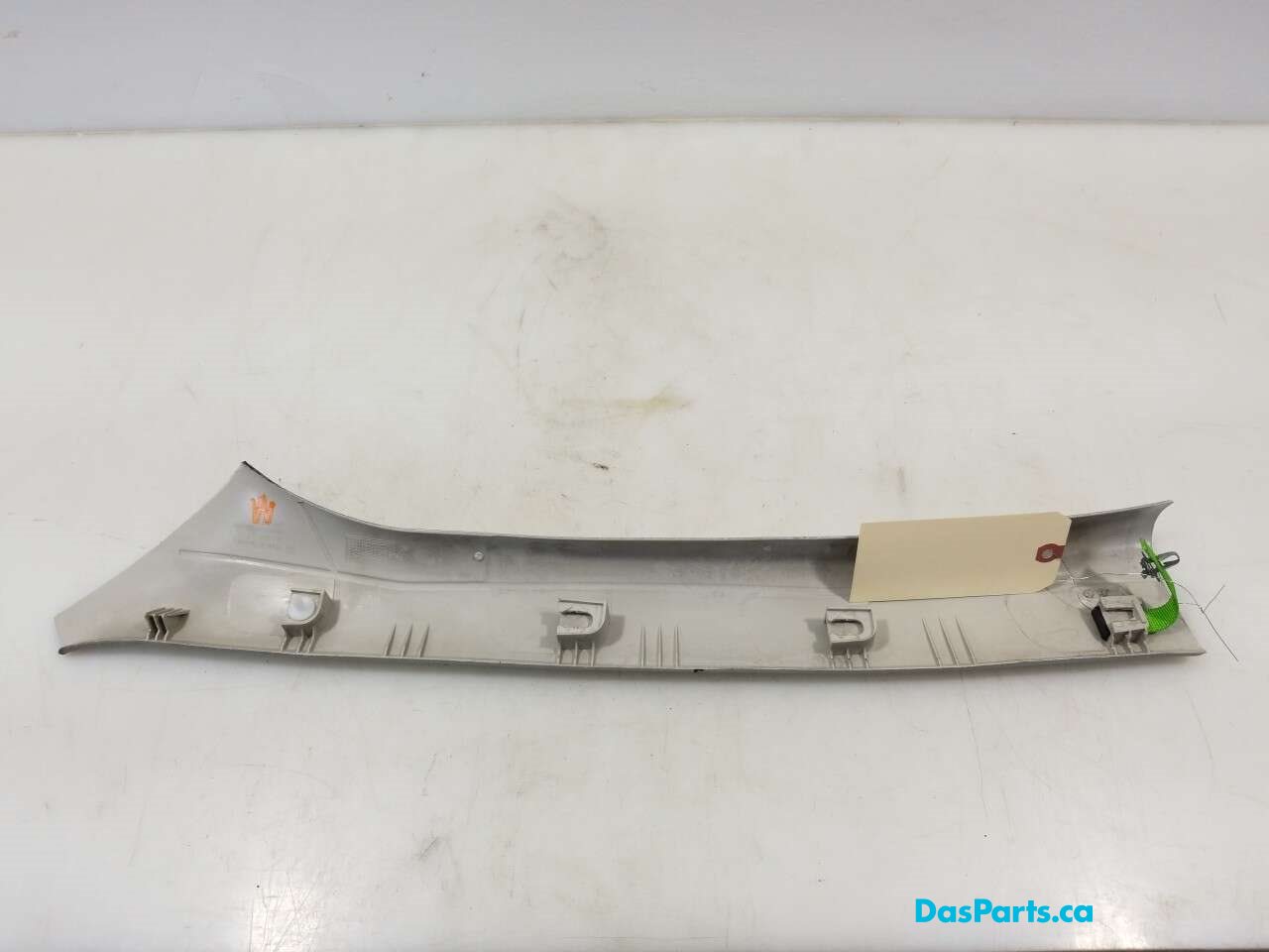 Headliner A-Pillar Trim R