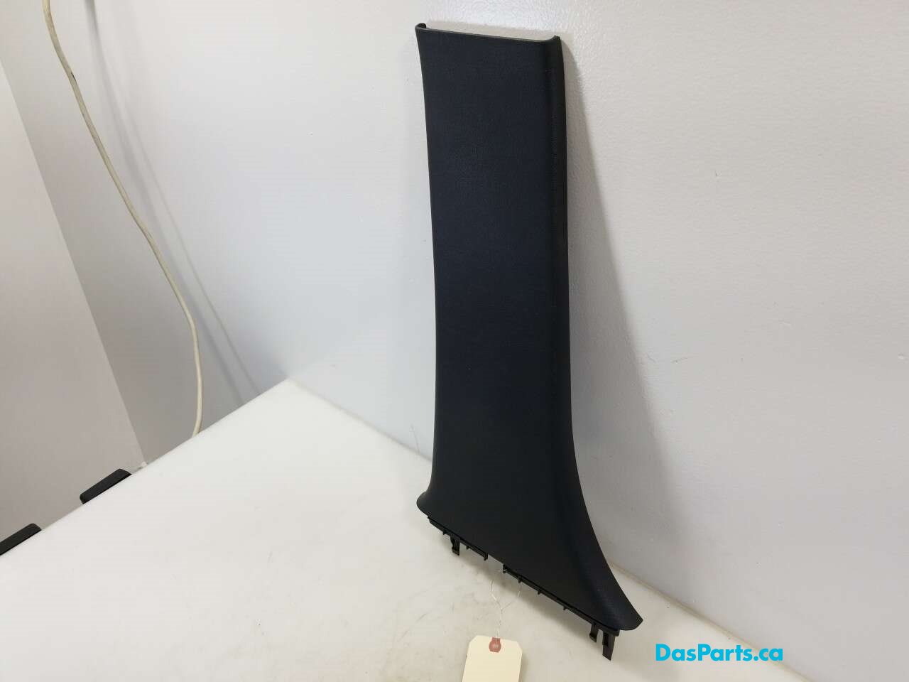 Lower B-Pillar Trim L