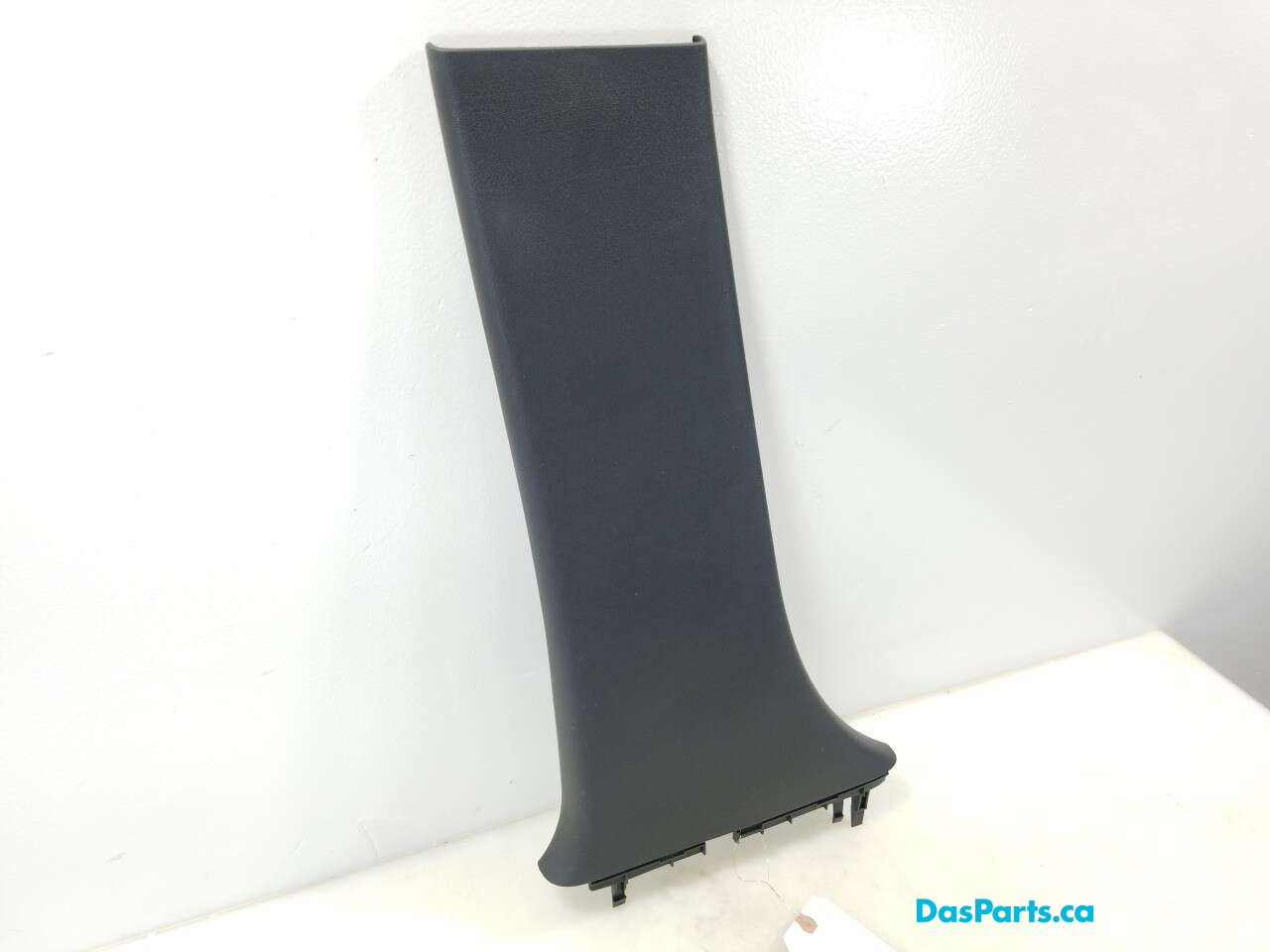 Lower B-Pillar Trim L