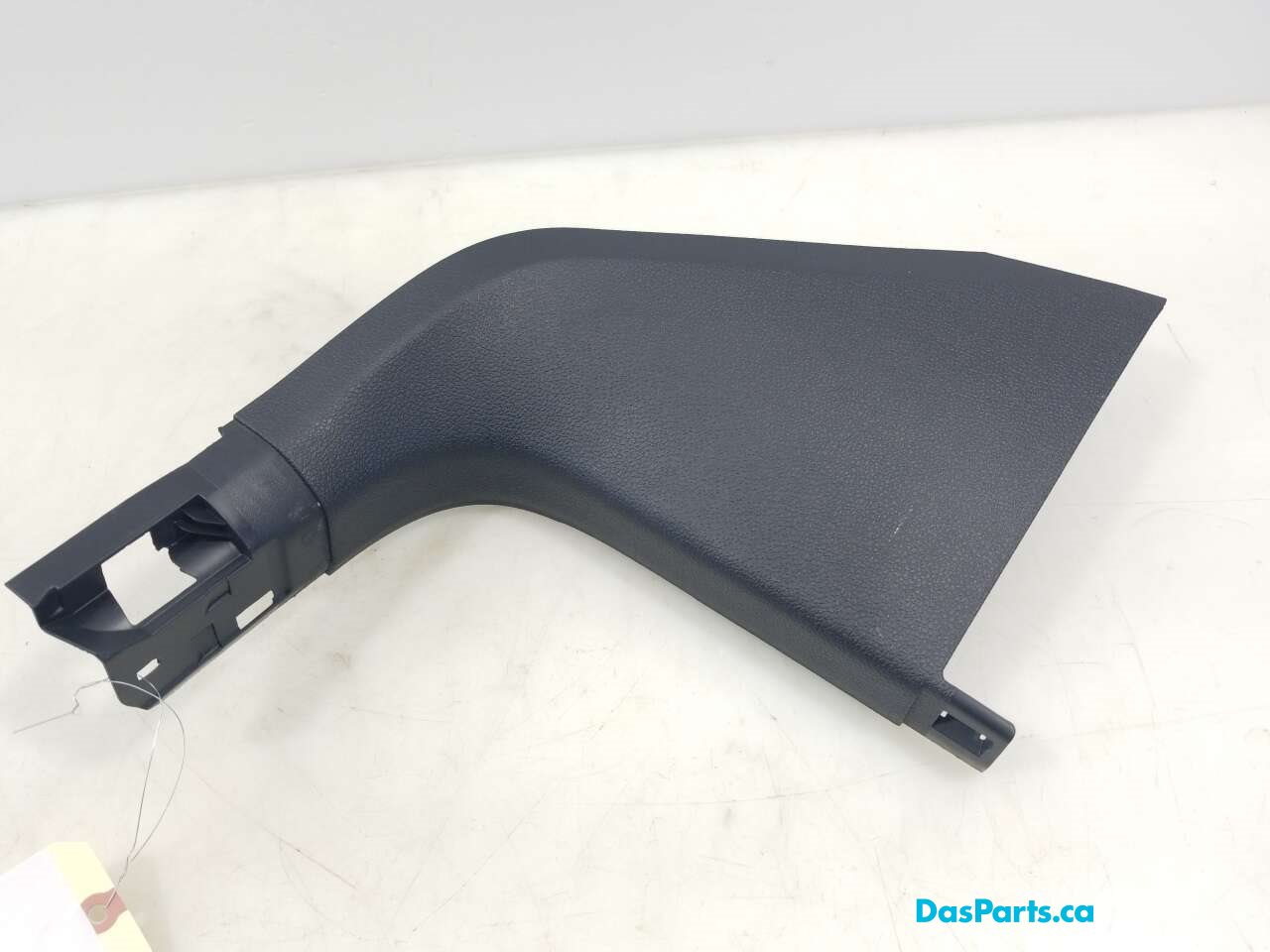 Lower A-Pillar Trim R