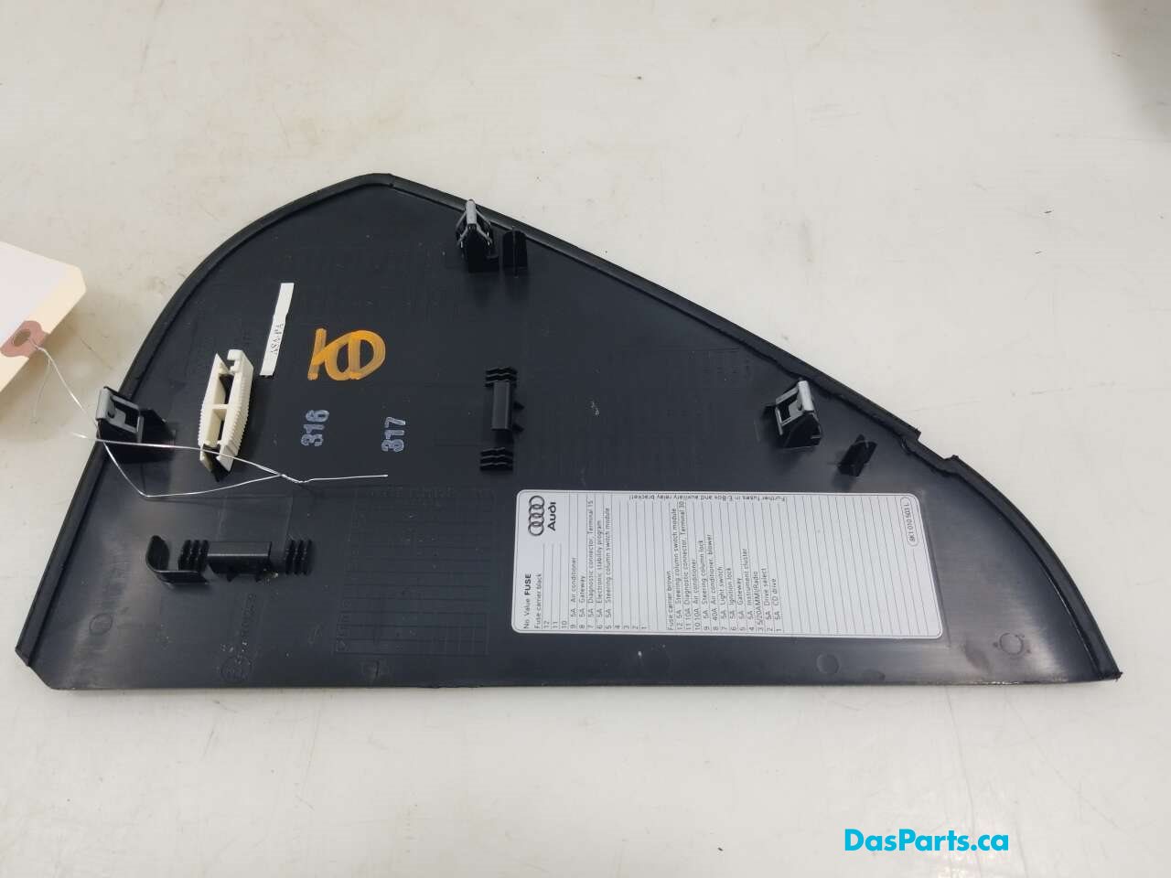 Dash Side Cover R