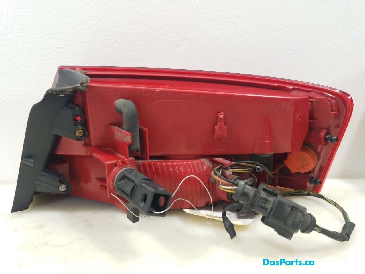Taillight Outer LR