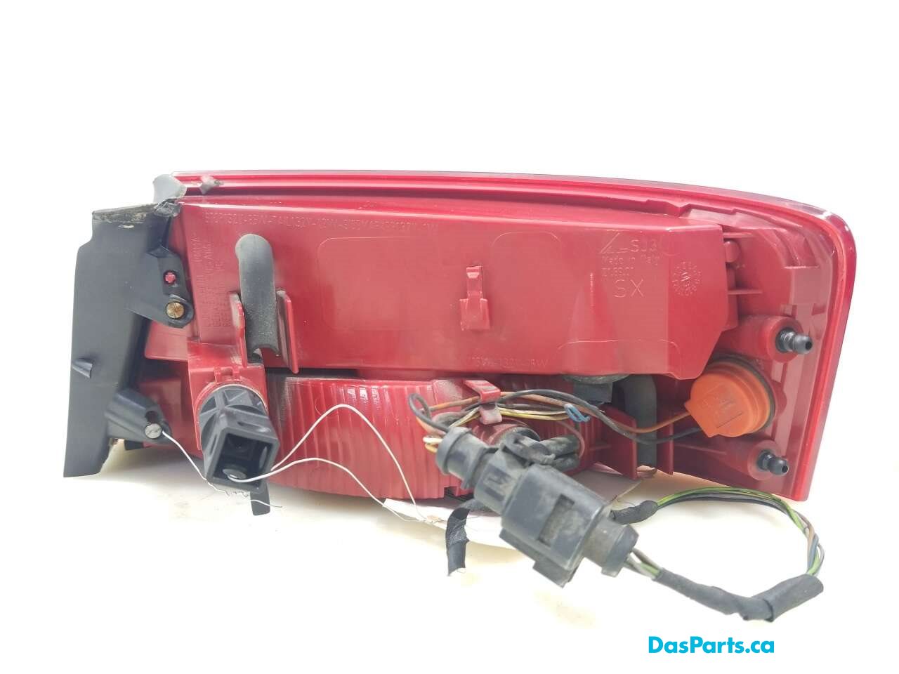 Taillight Outer LR