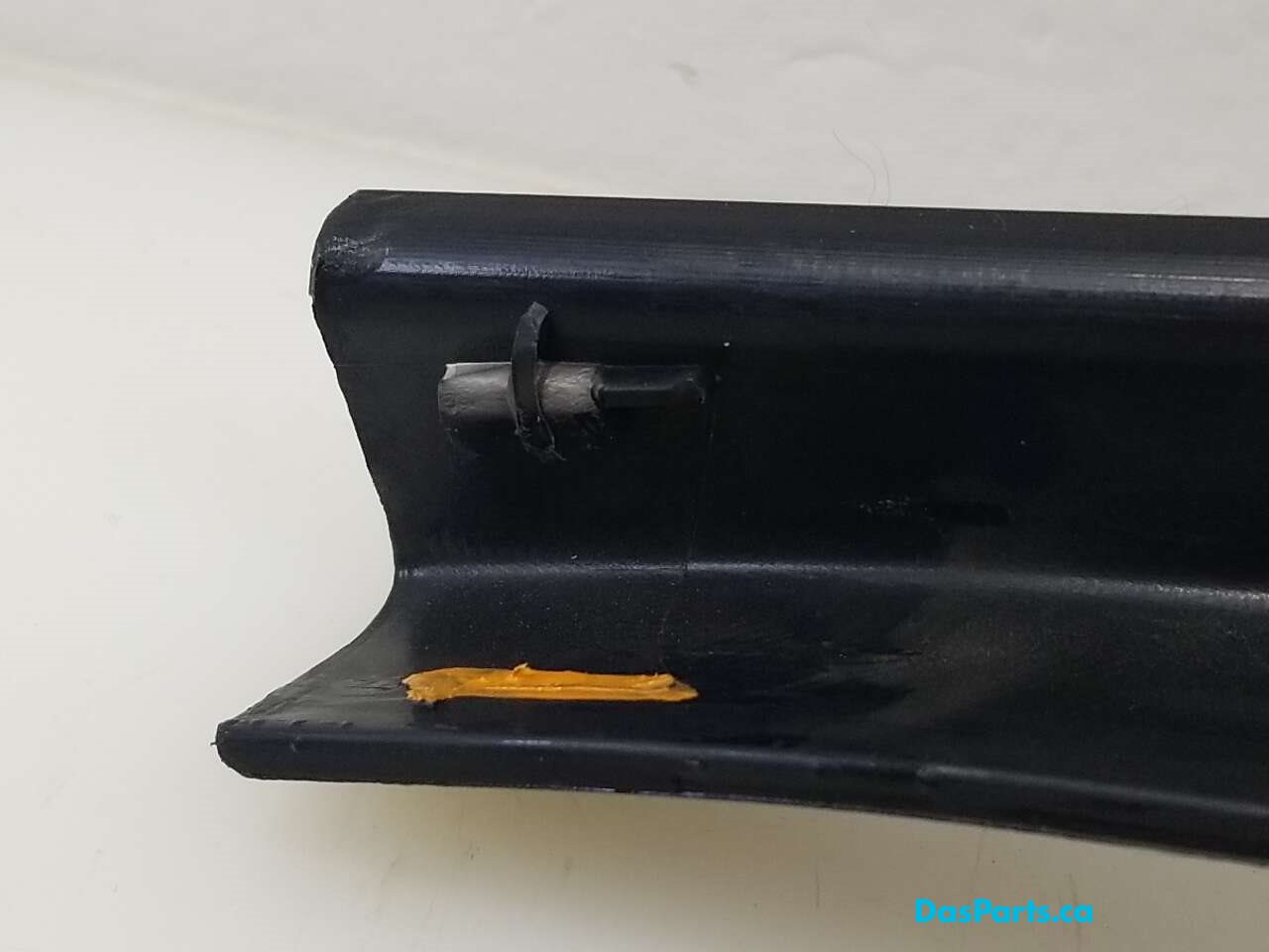 Lower A-Pillar Trim R 1