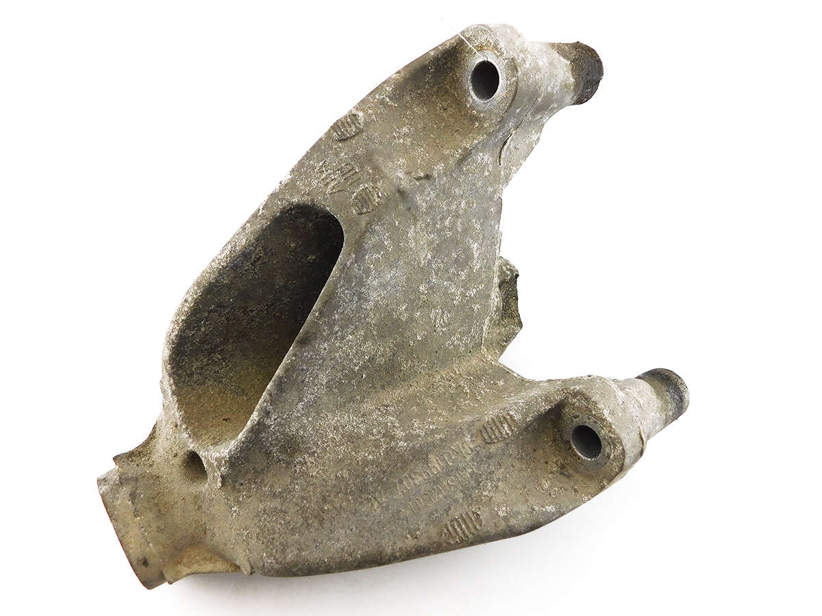Engine Bracket 1
