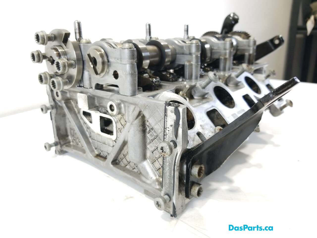 Engine Cylinder Head