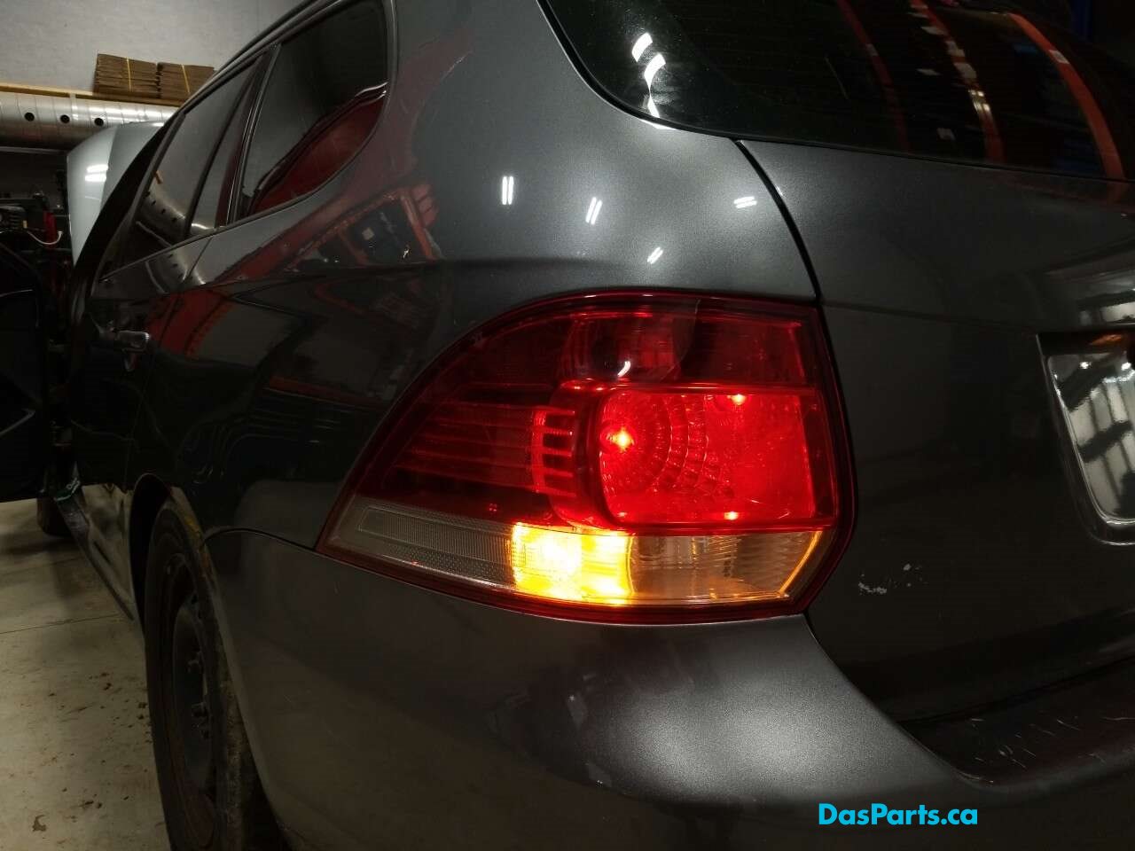 Taillight Outer LR