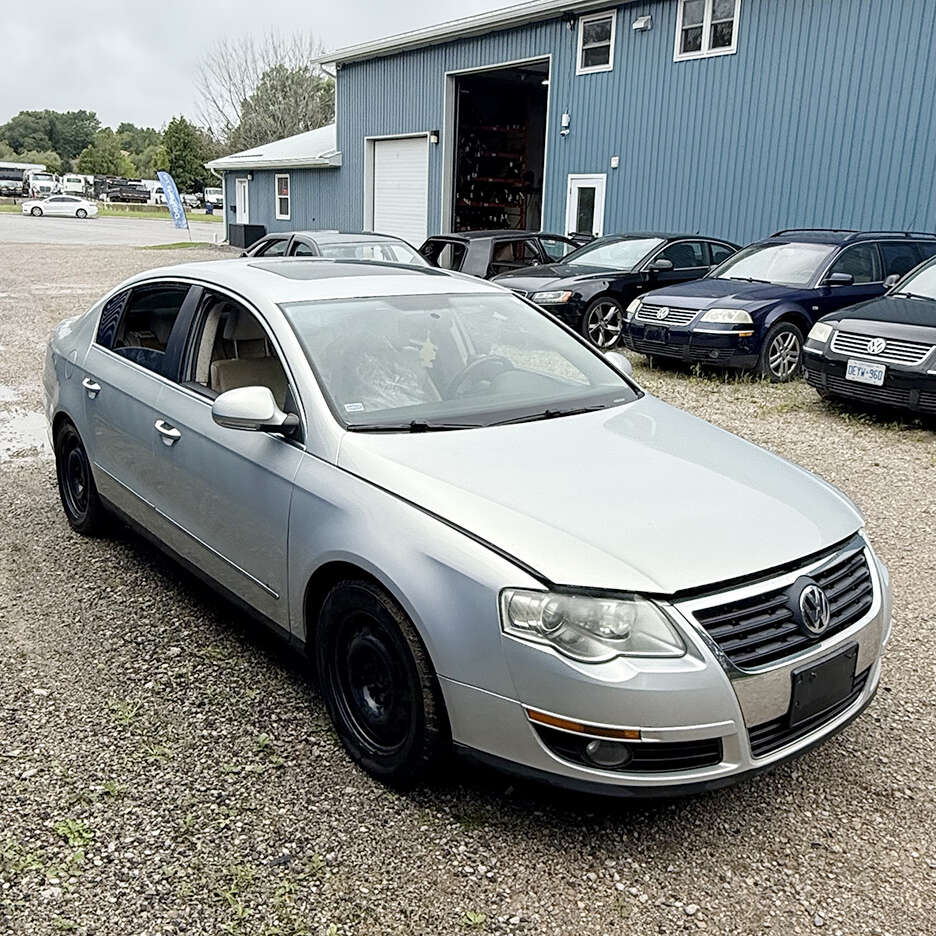 2010VolkswagenPassat