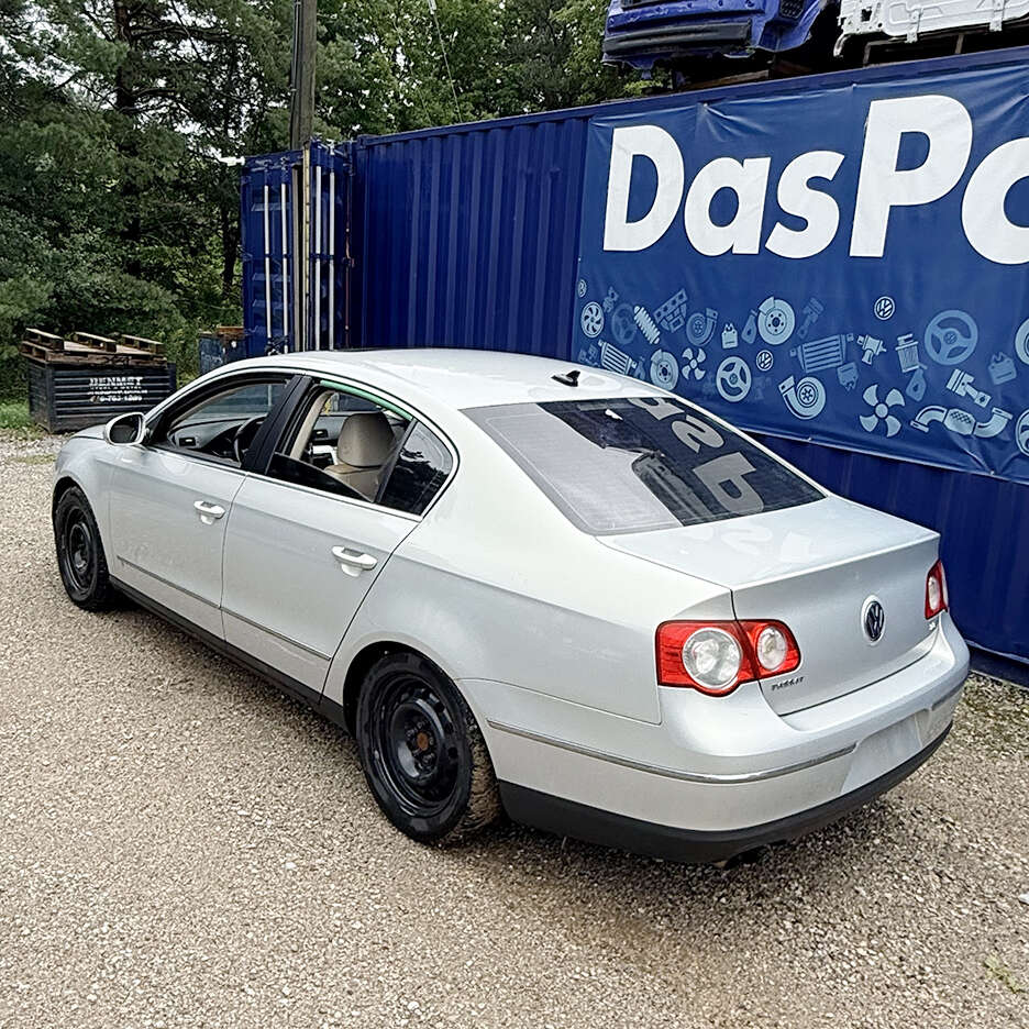 2010VolkswagenPassat