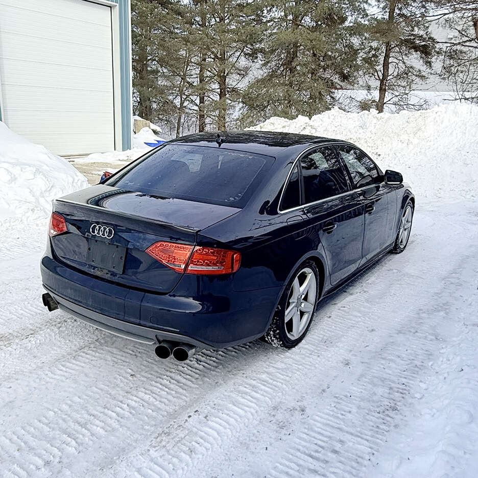 2011AudiA4 Quattro