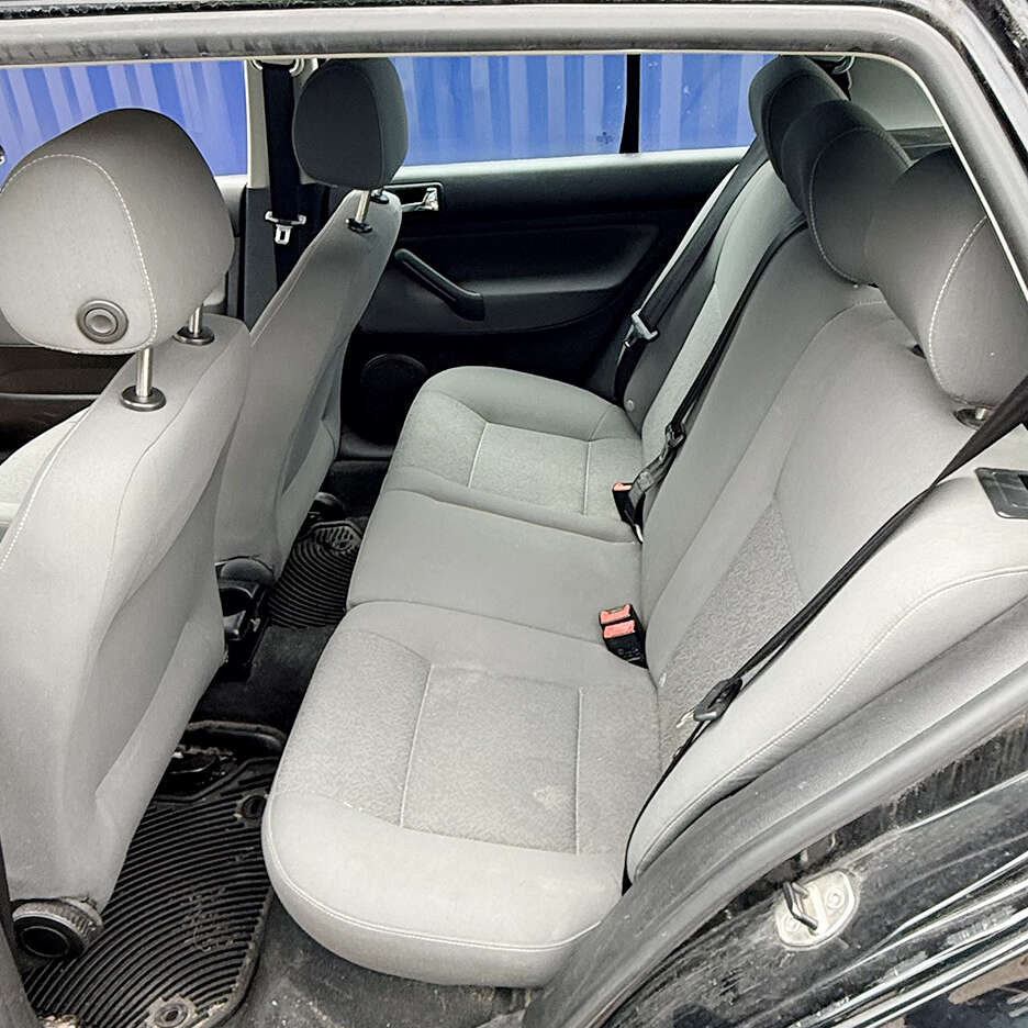 2010VolkswagenGolf City