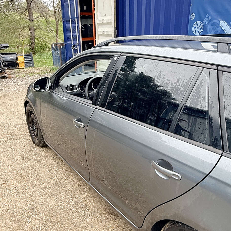 2011VolkswagenGolf Wagon