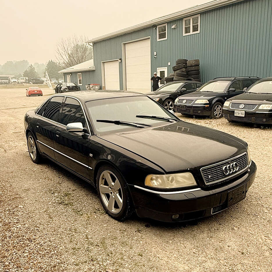 2001AudiS8