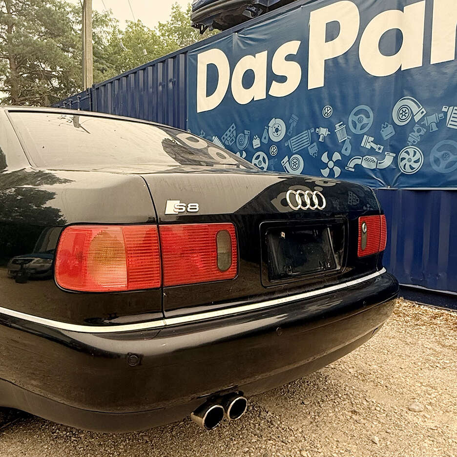 2001AudiS8