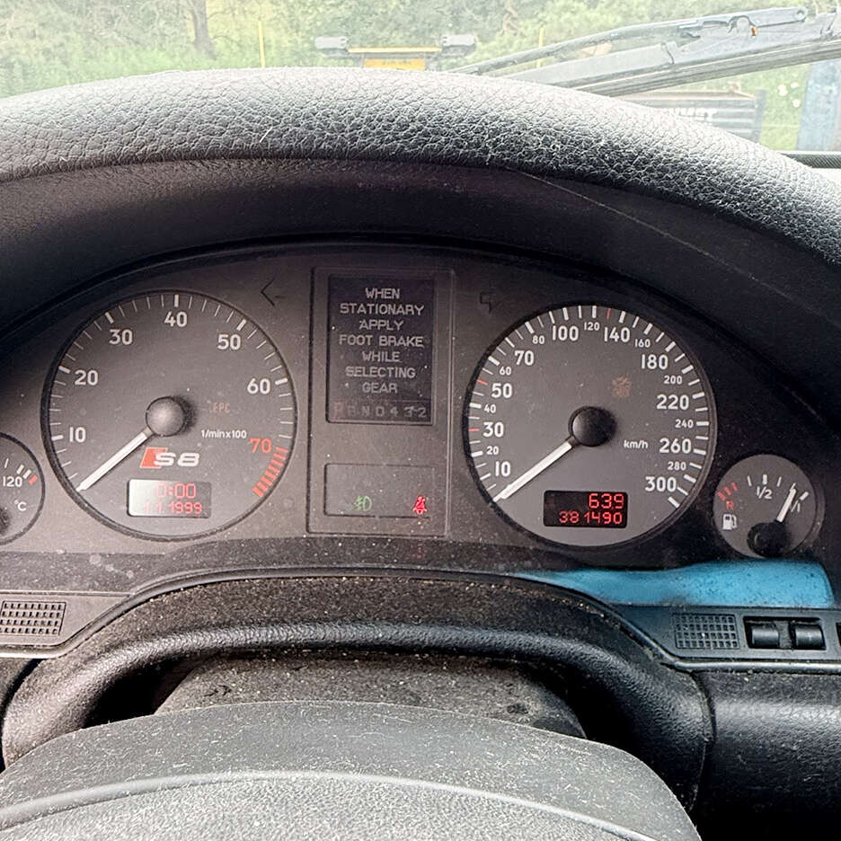 2001AudiS8