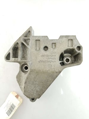 Engine Bracket 1