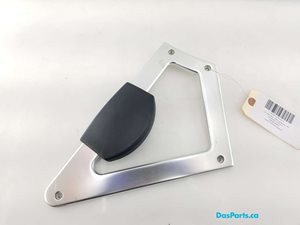 Center Console Knee Support R