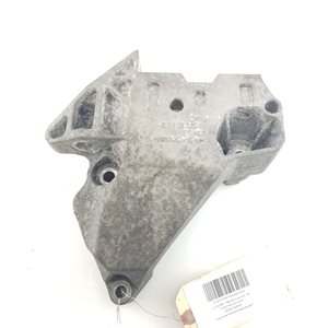 Engine Bracket 2