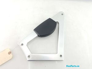 Center Console Knee Support L