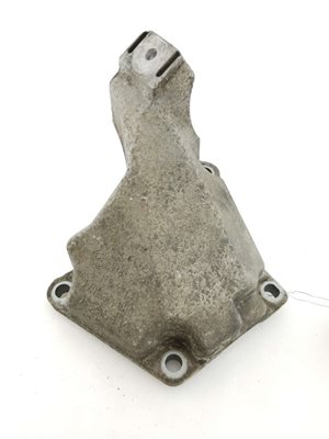Engine Bracket 2