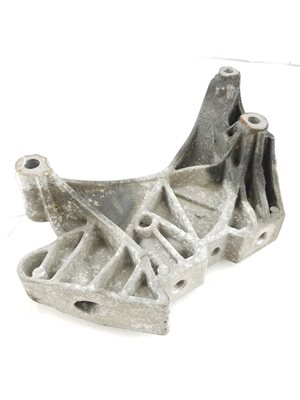 Engine Bracket 1