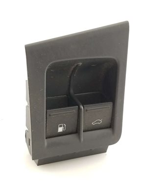 Fuel Door/Trunk Combo Switch
