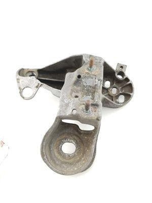 Engine Bracket R