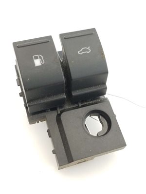 Fuel Door/Trunk Combo Switch